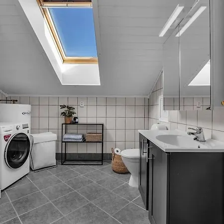 With Sea Views,veranda, And Free Parking Tromso