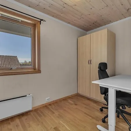 With Sea Views,veranda, And Free Parking * Тромсё